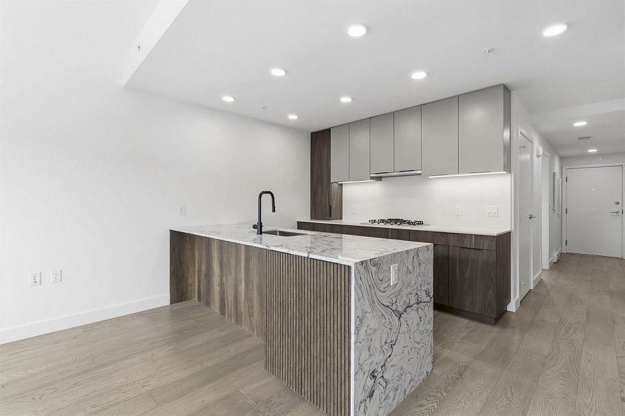 305 3590 W 39th Avenue Vancouver, BC - 5