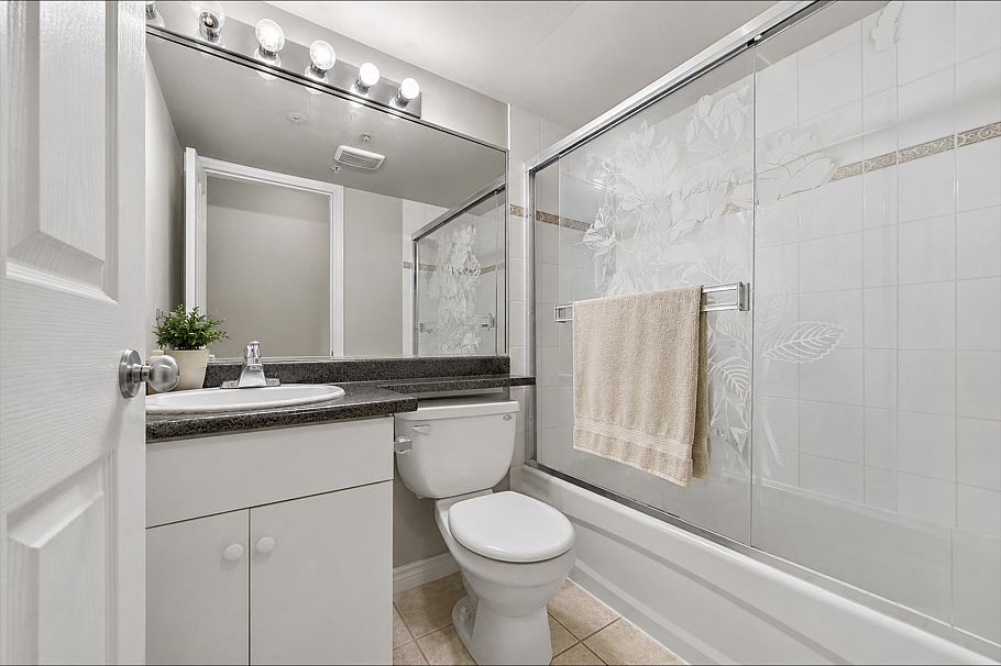 6959 Culloden Street Vancouver, BC - 25