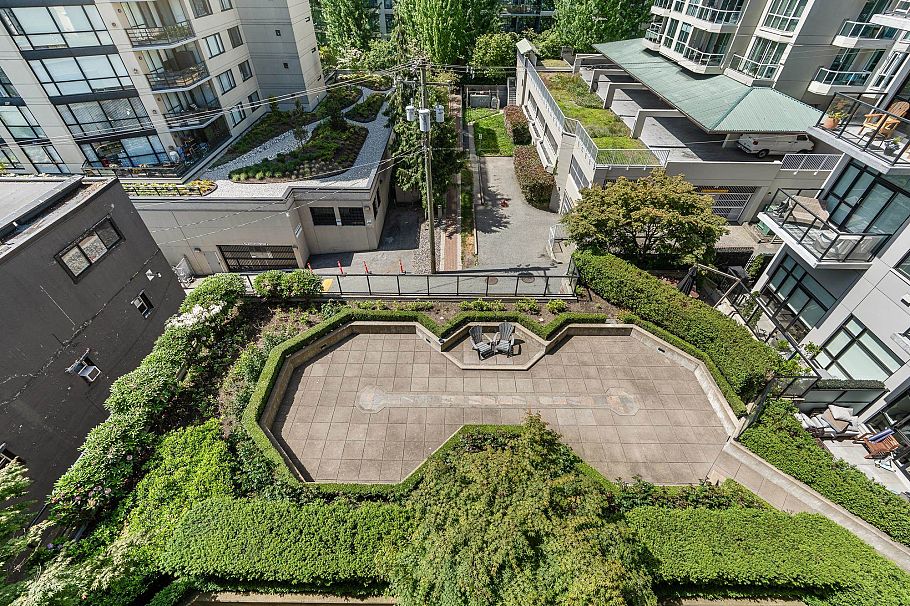 411 105 W 2nd Street North Vancouver, BC - 25