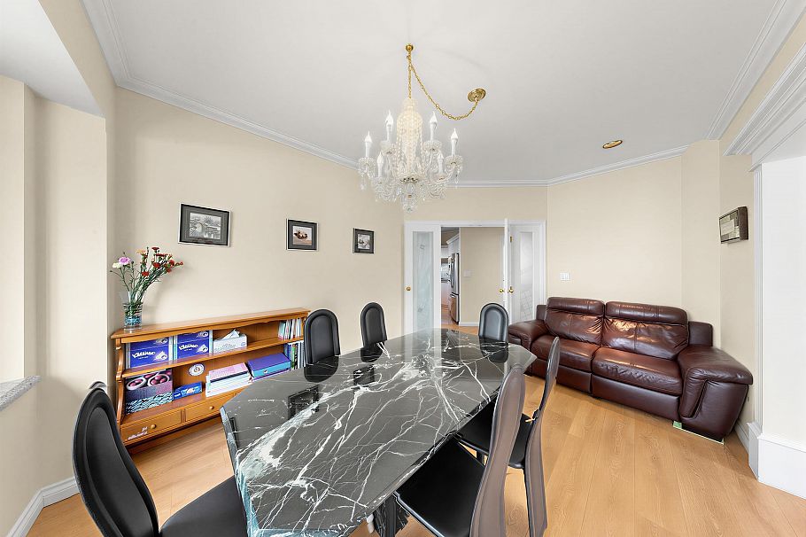 7806 Montcalm Street Vancouver, BC - 9