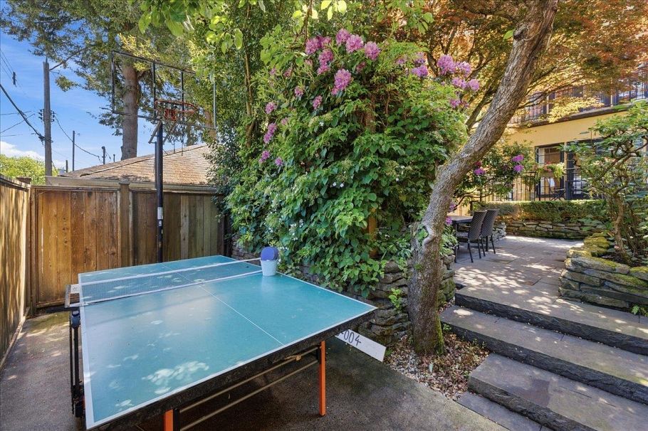 3253 W 24th Avenue Vancouver, BC - 36