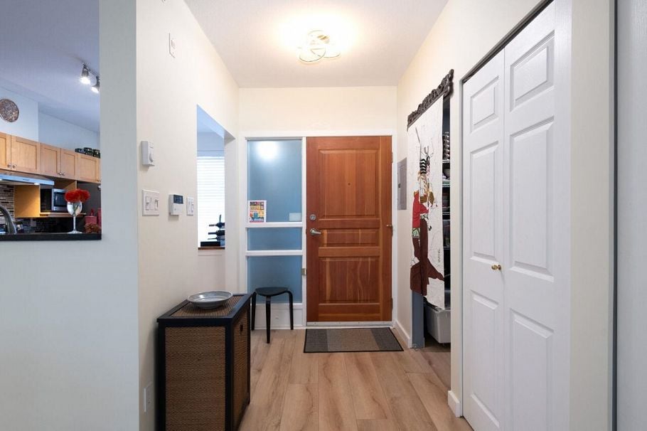 402 2080 E Kent Avenue South Vancouver, BC - 4