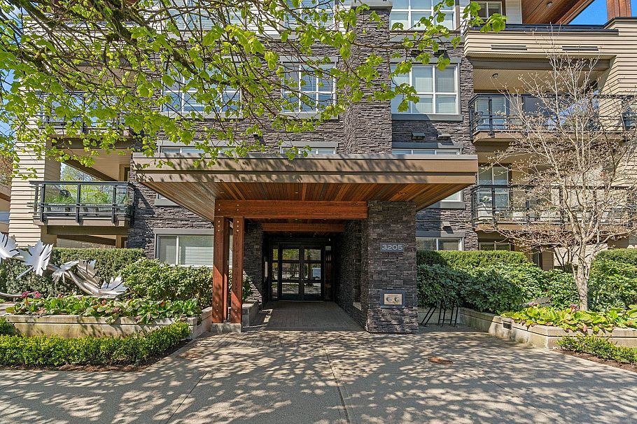 301 3205 Mountain Highway North Vancouver, BC - 35