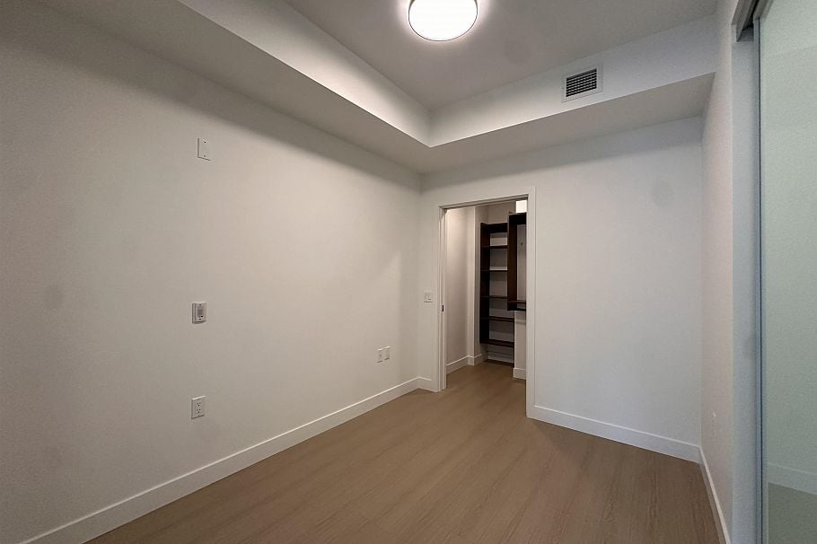 420 422 E 3rd Street North Vancouver, BC - 16