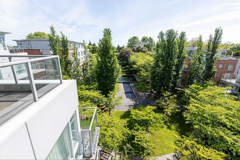 602 618 W 45th Avenue Vancouver, BC - 18
