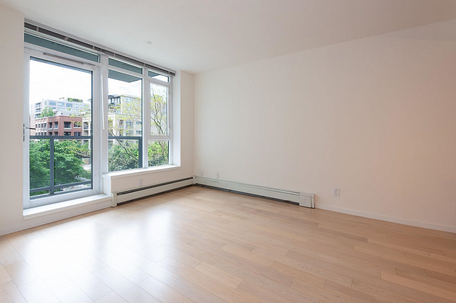 301 1887 Crowe Street Vancouver, BC - 4