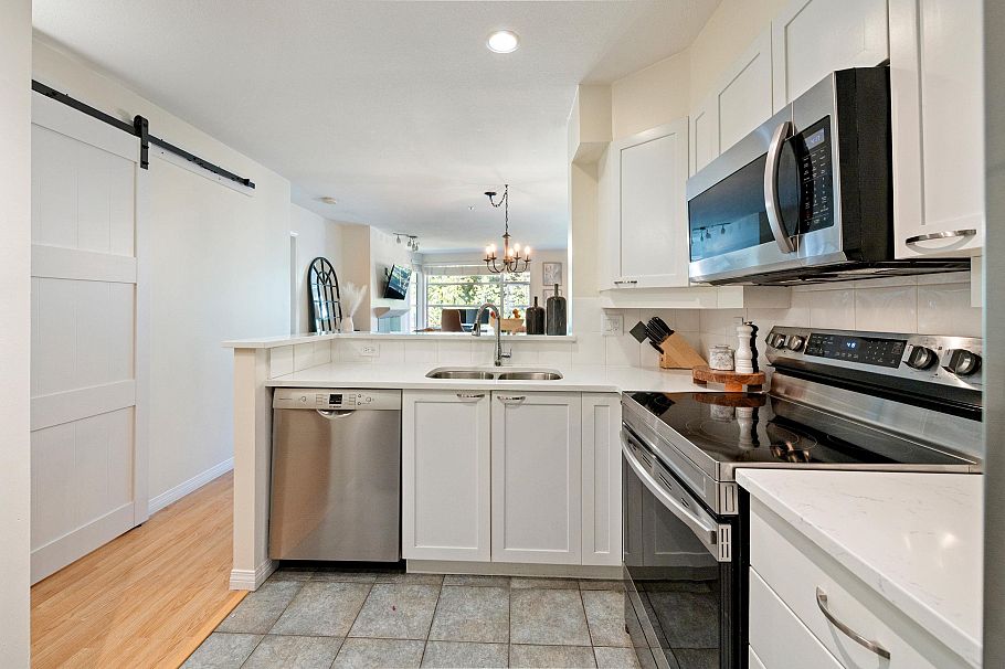 304 2525 W 4th Avenue Vancouver, BC - 11