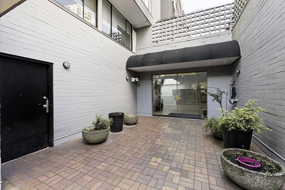 207 1270 Robson Street Vancouver, BC - 34
