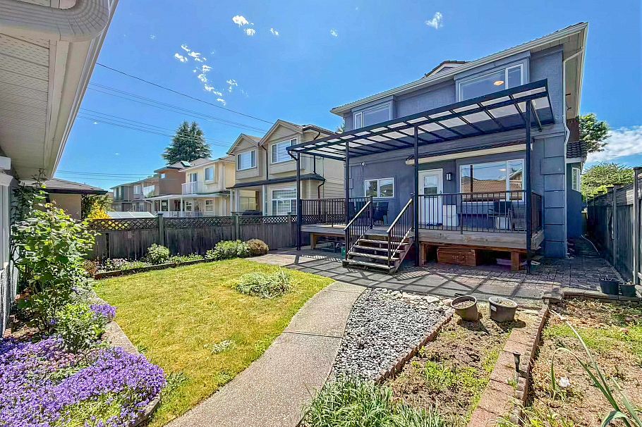 7806 Montcalm Street Vancouver, BC - 36