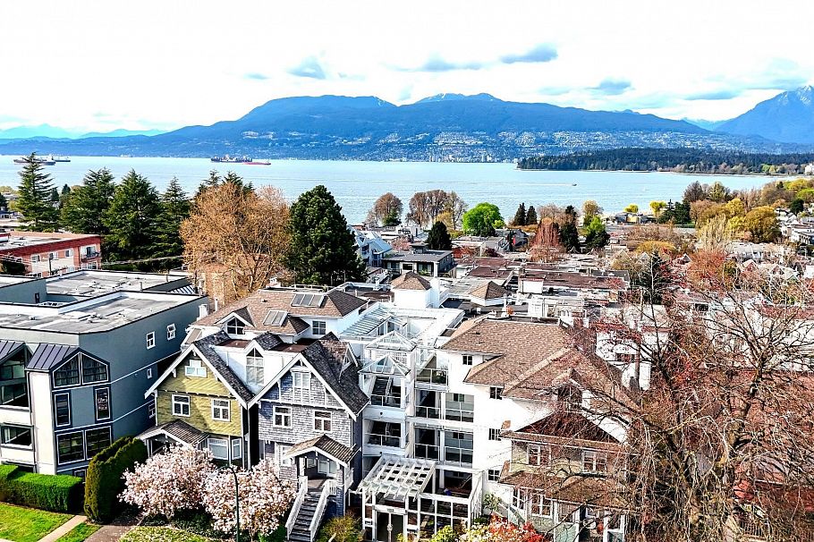 2158 W 3rd Avenue Vancouver, BC - 13