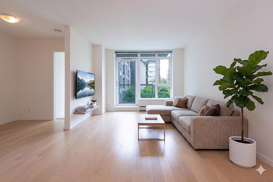 301 1887 Crowe Street Vancouver, BC - 3