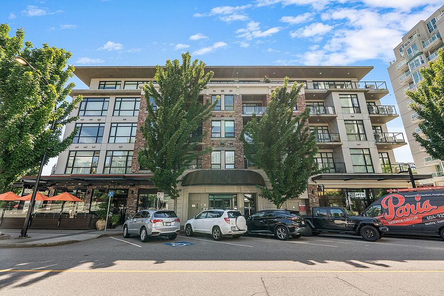 411 105 W 2nd Street North Vancouver, BC - 2