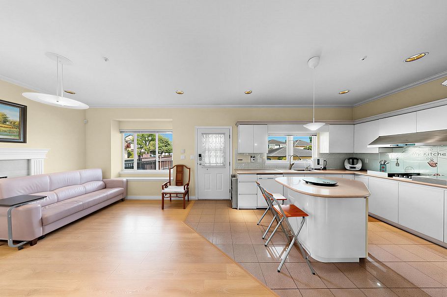 7806 Montcalm Street Vancouver, BC - 11