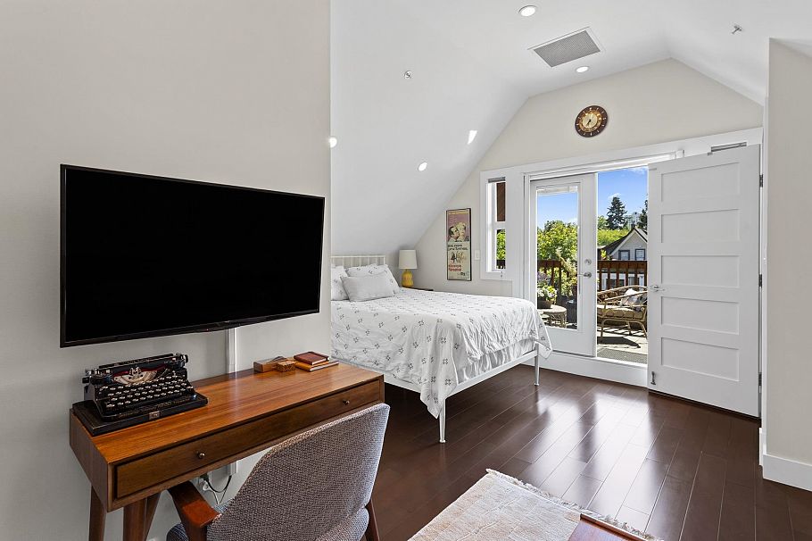 1020 E 13th Avenue Vancouver, BC - 33