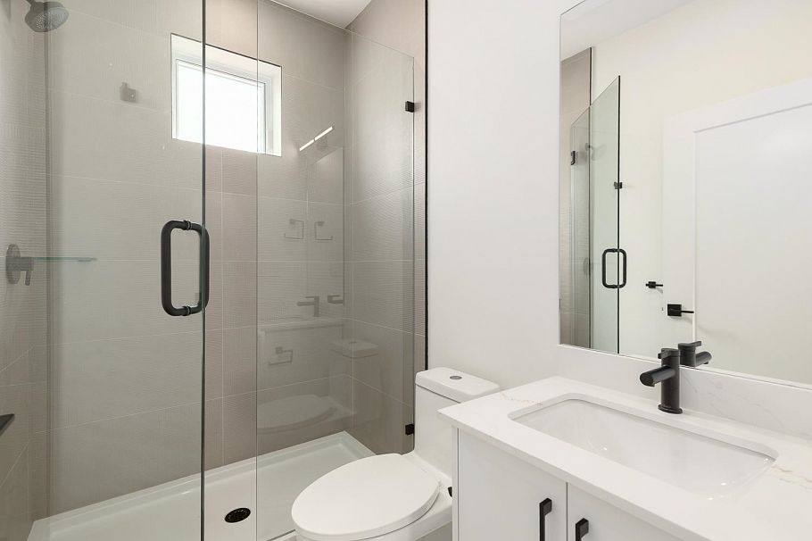 2 3635 Turner Street Vancouver, BC - 29