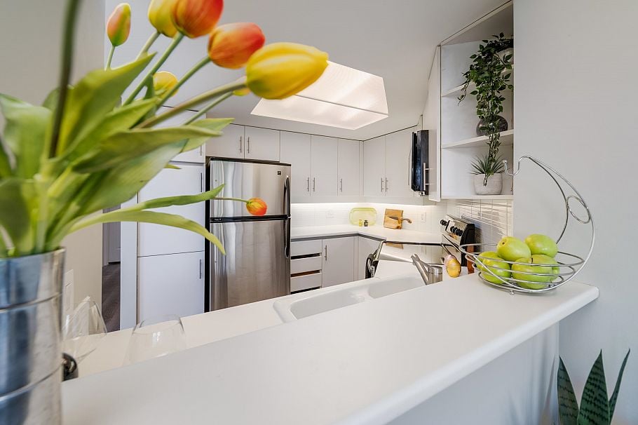 203 408 Lonsdale Avenue North Vancouver, BC - 12
