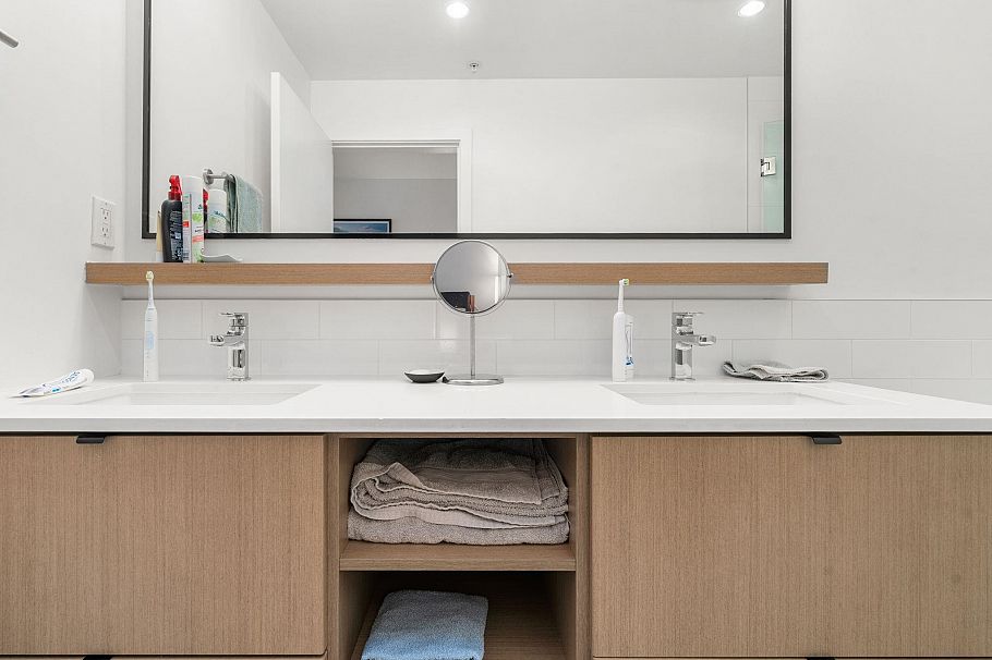301 3205 Mountain Highway North Vancouver, BC - 22