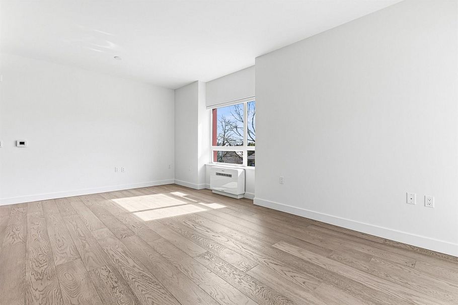 206 3590 W 39th Avenue Vancouver, BC - 2