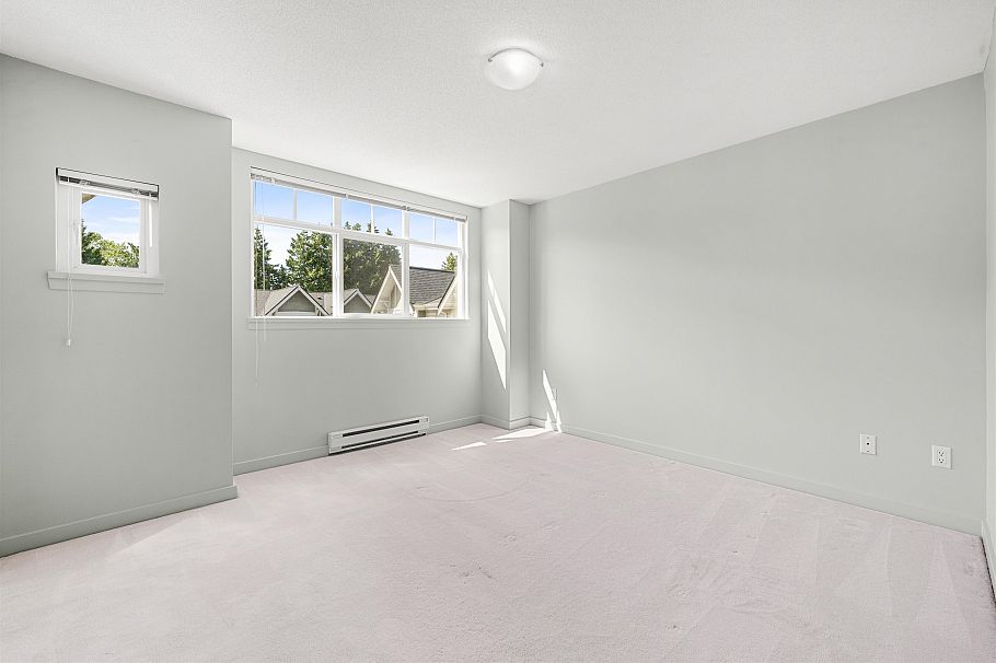 3265 Clermont Mews Vancouver, BC - 9