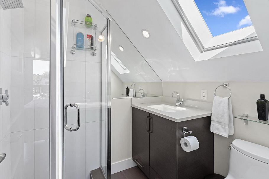 1020 E 13th Avenue Vancouver, BC - 38