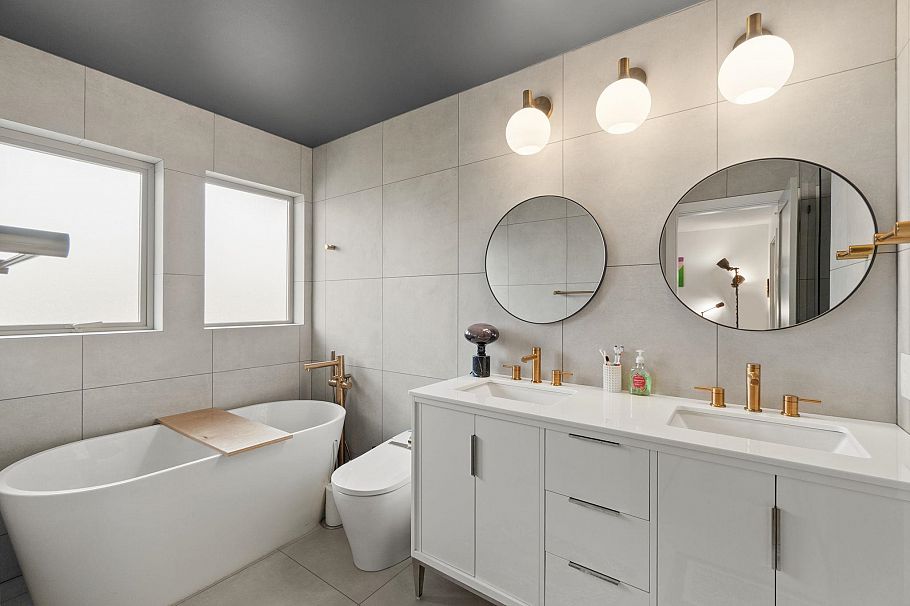 2561 East Mall Vancouver, BC - 15