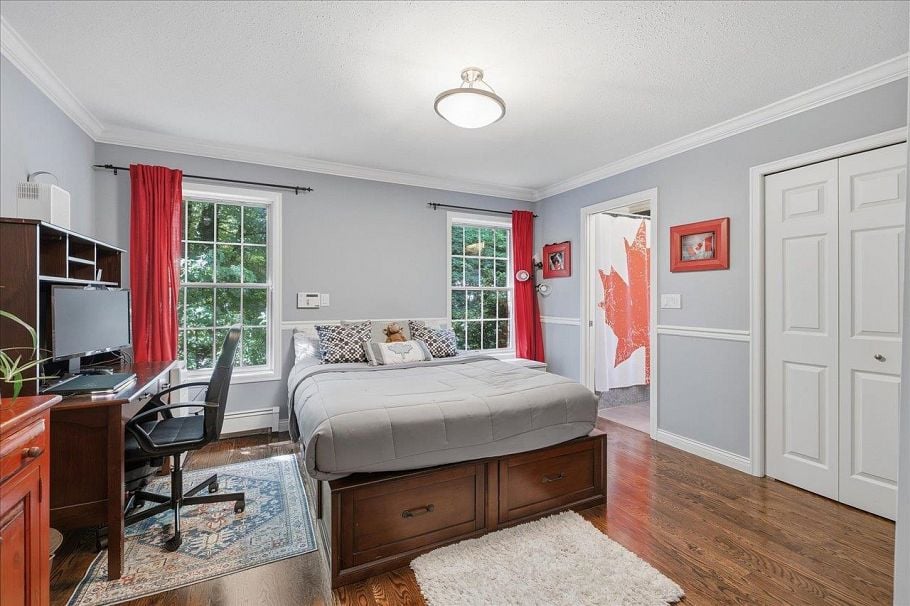 3253 W 24th Avenue Vancouver, BC - 25