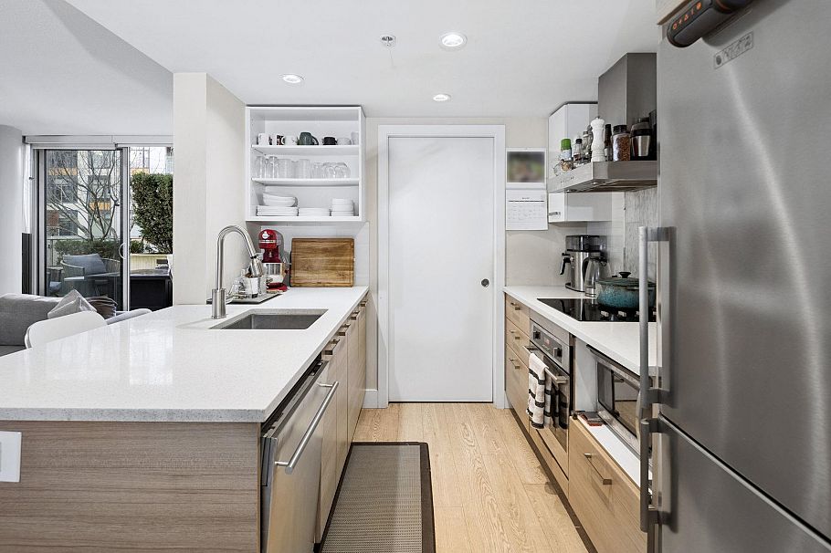 220 1783 Manitoba Street Vancouver, BC - 8