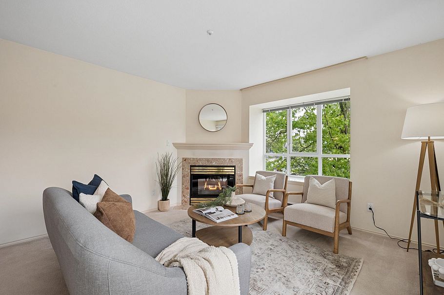 302 228 E 14th Avenue Vancouver, BC - 3