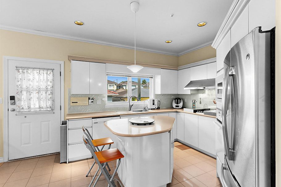 7806 Montcalm Street Vancouver, BC - 18