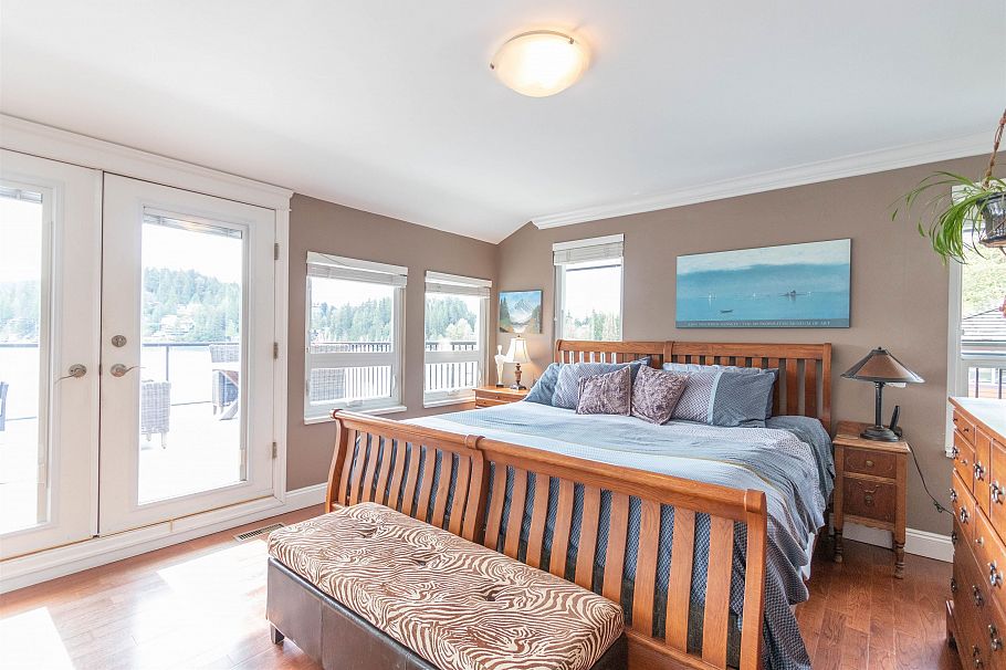 2588 Panorama Drive North Vancouver, BC - 18