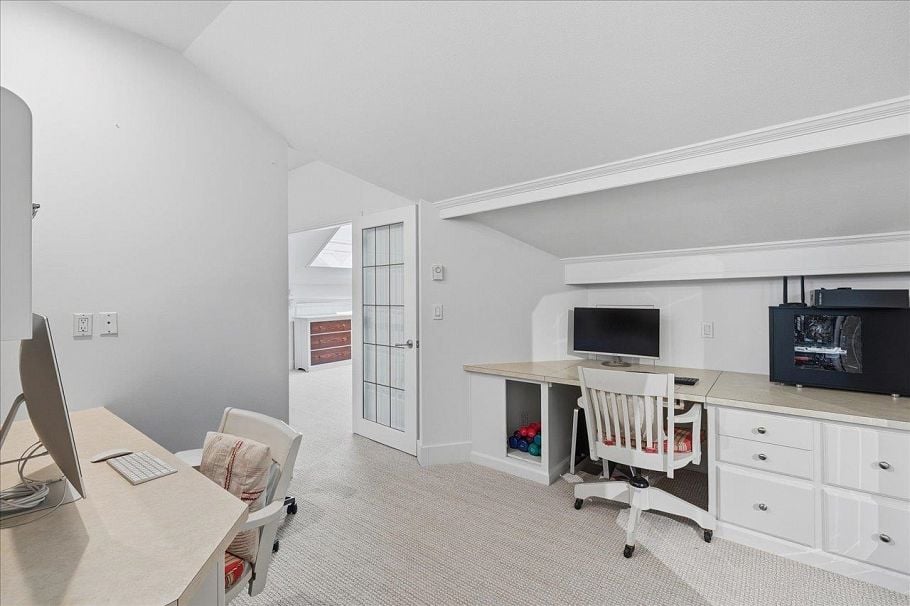 3253 W 24th Avenue Vancouver, BC - 31