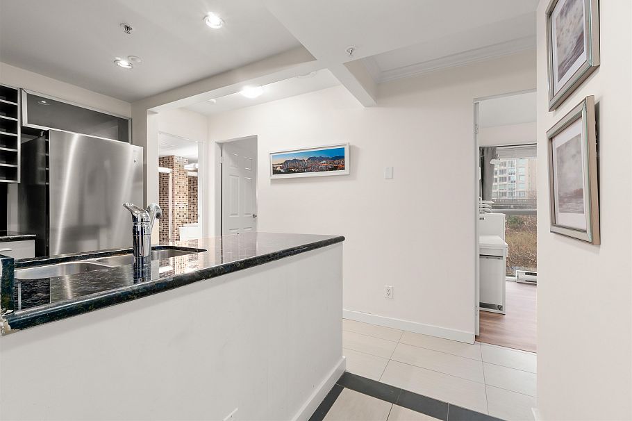 506 907 Beach Avenue Vancouver, BC - 10