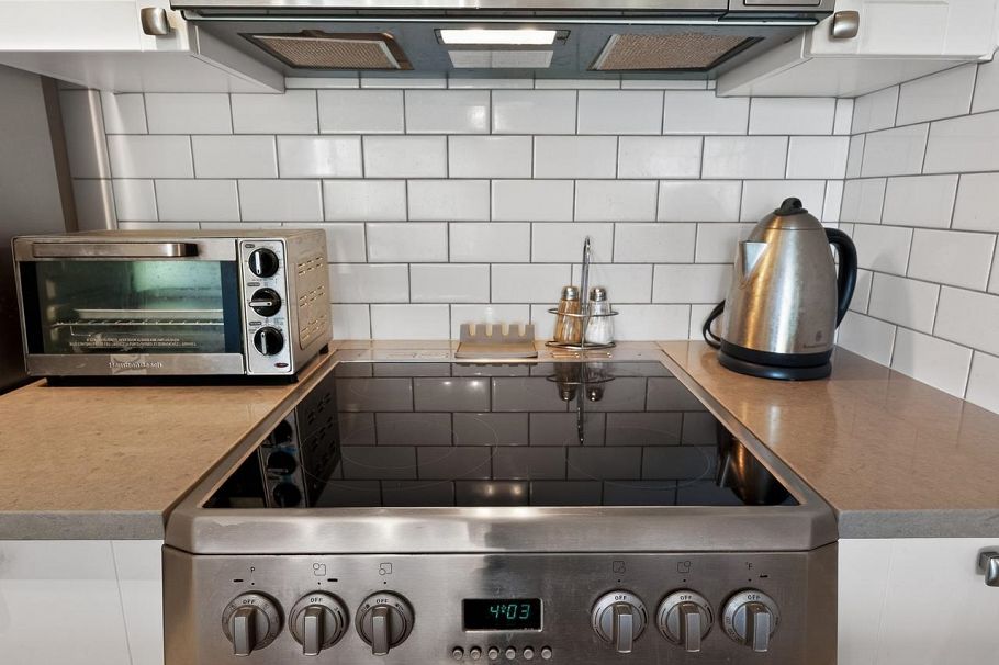 305-2195 W 5th Avenue Vancouver, BC - 18