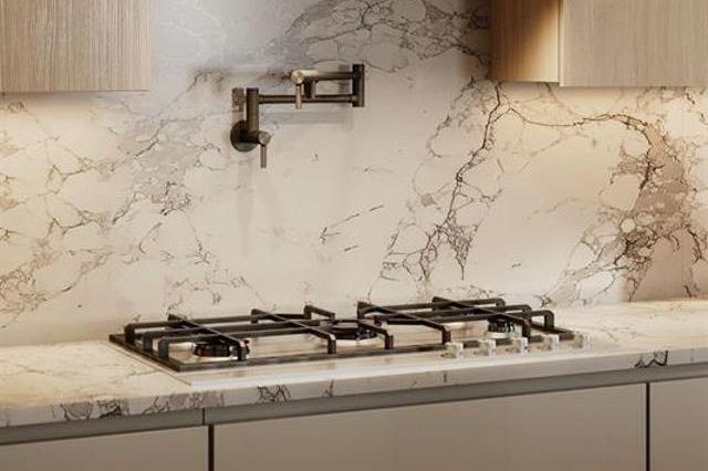1 646 E 23rd Avenue Vancouver, BC - 4
