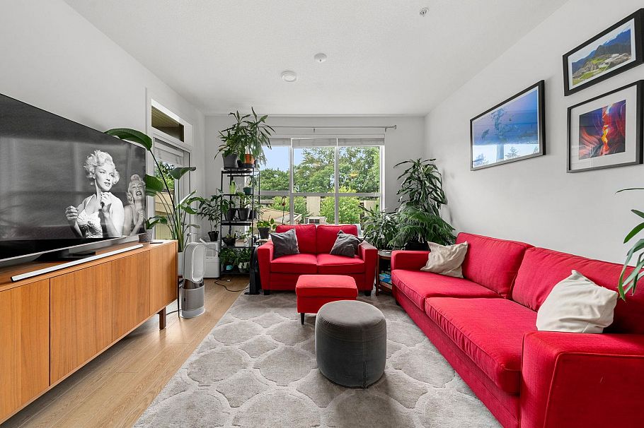 301 3205 Mountain Highway North Vancouver, BC - 4
