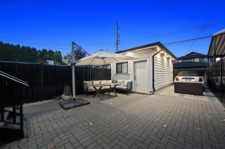 2815 W 19th Avenue Vancouver, BC - 26