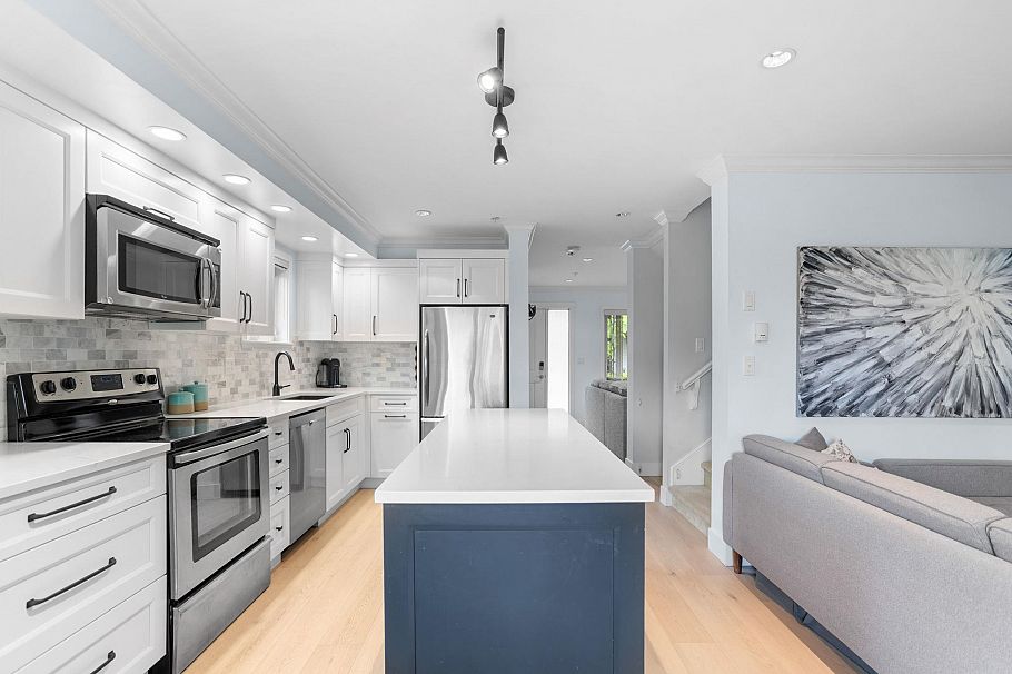 1121 St. Andrews Avenue North Vancouver, BC - 7