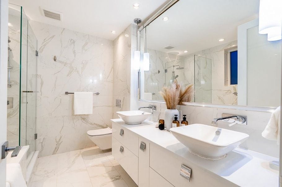 4691 W 9th Avenue Vancouver, BC - 21