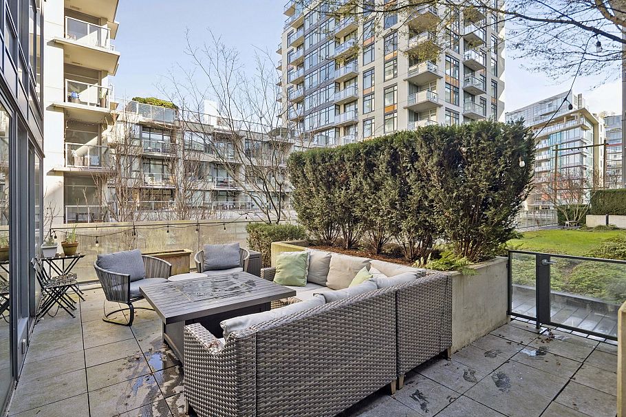 220 1783 Manitoba Street Vancouver, BC - 17