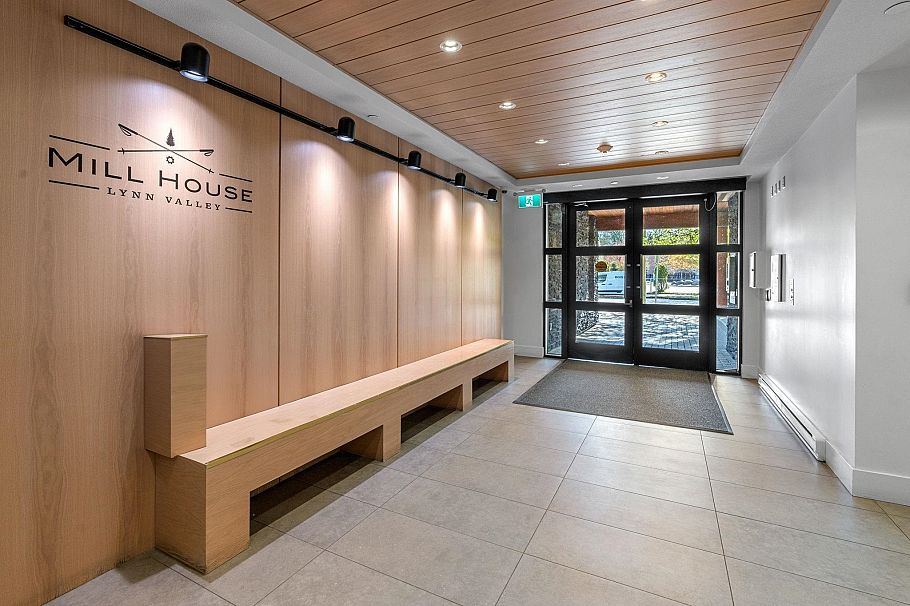 301 3205 Mountain Highway North Vancouver, BC - 32