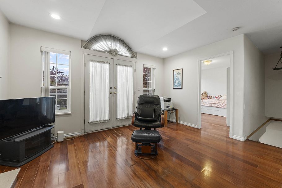 2779 Graveley Street Vancouver, BC - 36