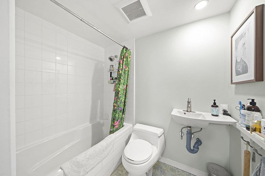 1401 1850 Comox Street Vancouver, BC - 20