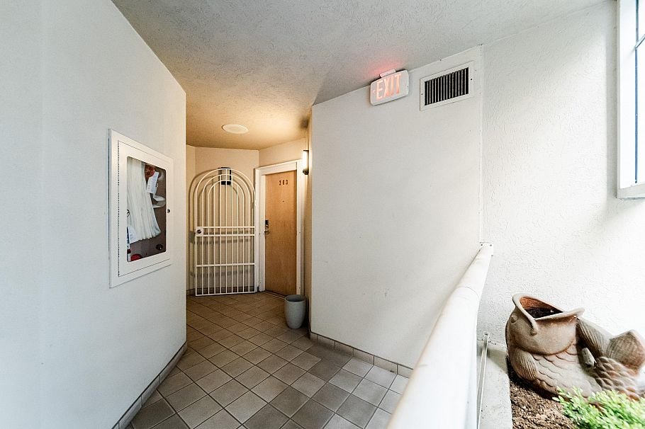 203 408 Lonsdale Avenue North Vancouver, BC - 6