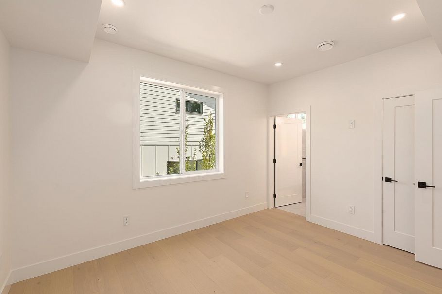 2 3635 Turner Street Vancouver, BC - 21