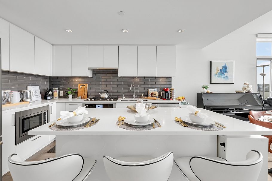 702 3451 Sawmill Crescent Vancouver, BC - 6