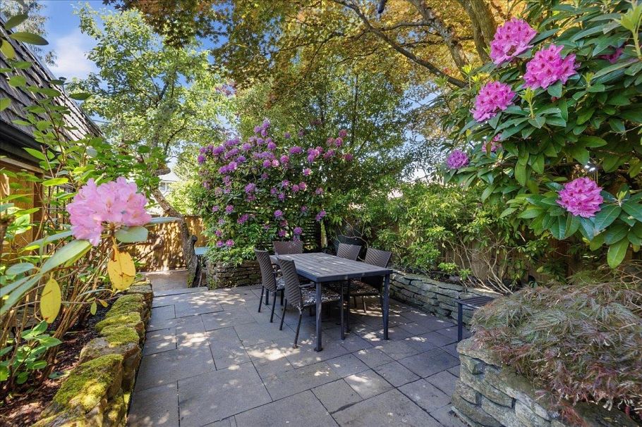 3253 W 24th Avenue Vancouver, BC - 35