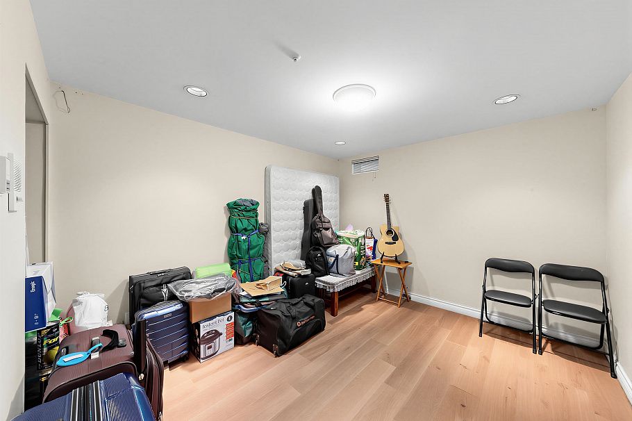 7806 Montcalm Street Vancouver, BC - 34