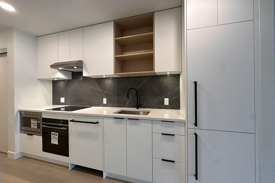420 422 E 3rd Street North Vancouver, BC - 7