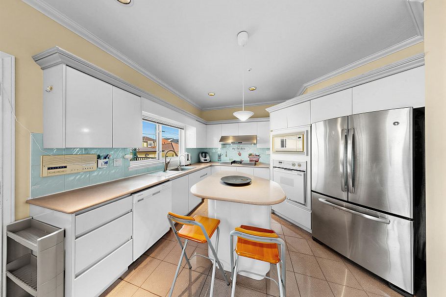7806 Montcalm Street Vancouver, BC - 17