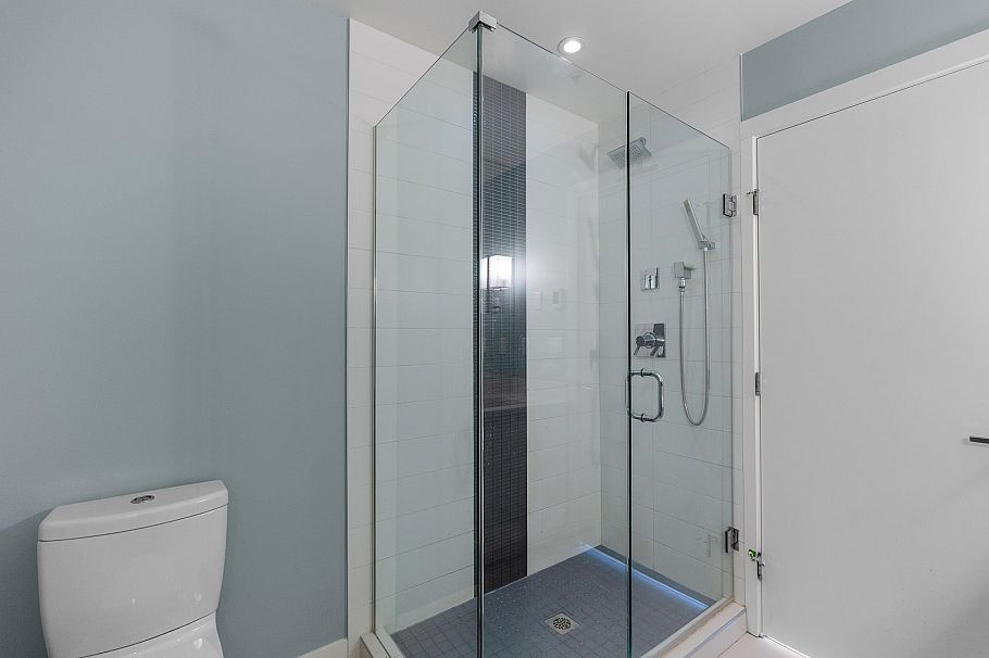 411 105 W 2nd Street North Vancouver, BC - 18